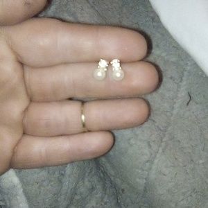 Diamond pearl earrings